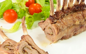 Rotolo-di-agnello-ripieno