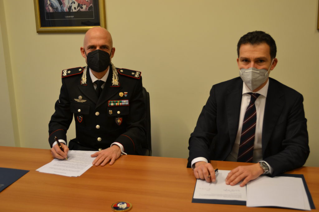 Carabinieri Da Sin. Il Gen Valerio Giardina E L'AD Di Sogin Emanuele ...